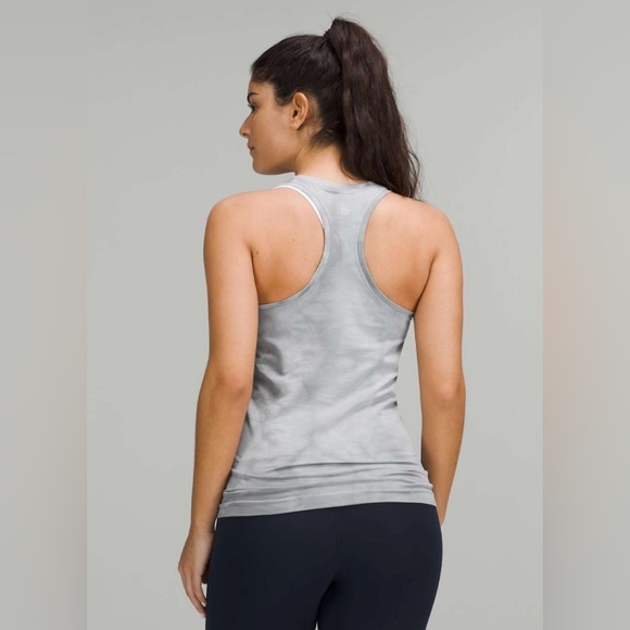 Lululemon Swiftly Tech Racerback 2.0 - Picture 2 of 8